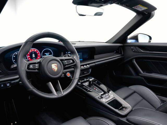 Porsche 911 Carrera 4 GTS Cabriolet