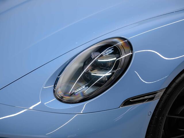 Porsche 911 Carrera 4 GTS Cabriolet