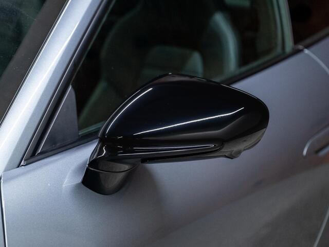 Porsche 911 3.6 T-Hybrid Carrera 4 GTS | Lift | 18-weg | ACC | Stoelventilatie | Glazen Schuifdak |