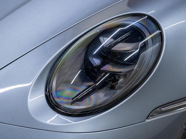 Porsche 911 3.6 T-Hybrid Carrera 4 GTS | Lift | 18-weg | ACC | Stoelventilatie | Glazen Schuifdak |