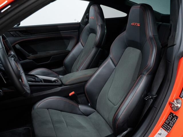 Porsche 911 Carrera GTS