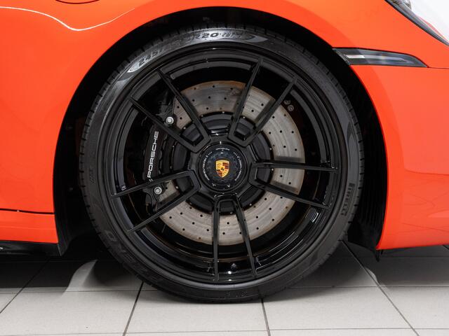 Porsche 911 Carrera GTS