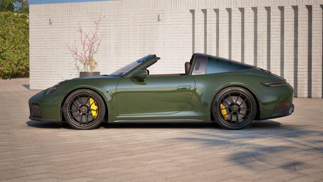 Porsche 911 3.6 T-Hybrid Targa 4 GTS , PTS Blackolive, noselift, Burmester, 21", SportDesign carbon, stl.ventilatie, matrix-LED, ACC, clubleder, privacy, NP330K