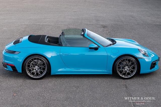 Porsche 911 Cabrio 3.0 Carrera Miami Blue