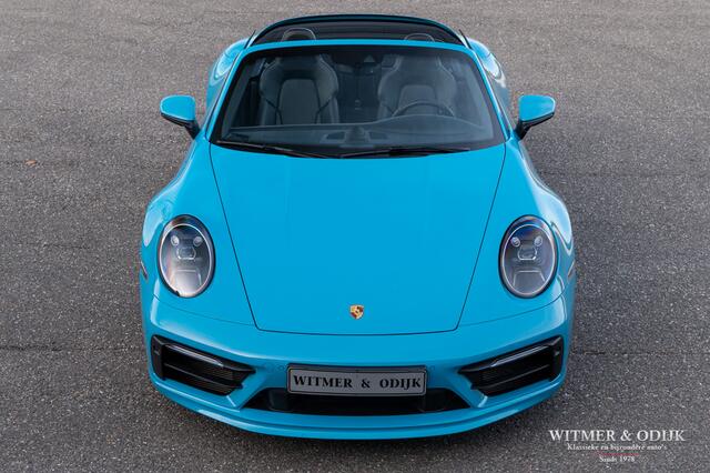 Porsche 911 Cabrio 3.0 Carrera Miami Blue