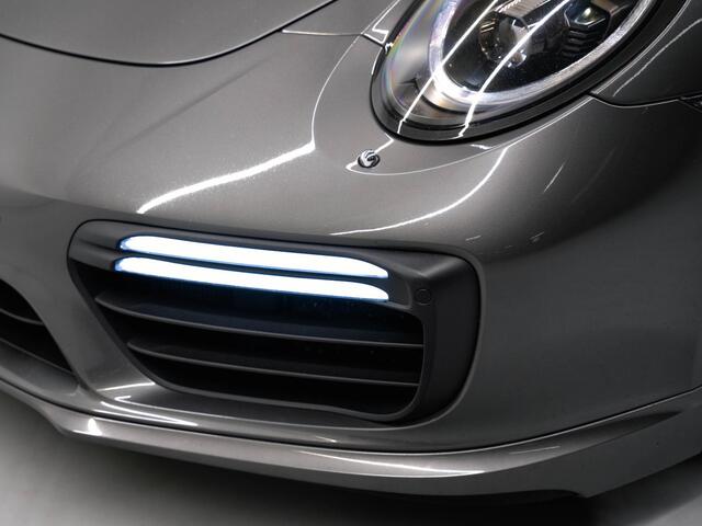 Porsche 911 Turbo S Cabriolet