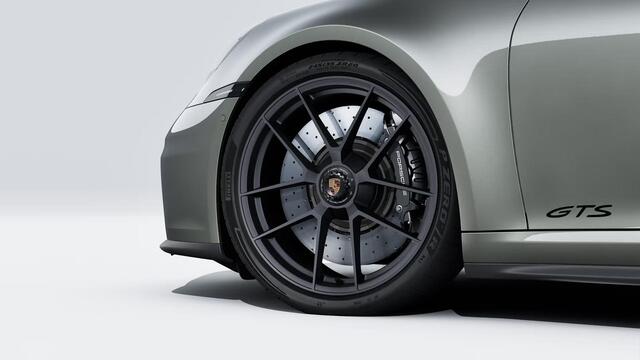 Porsche 911 Carrera 4 GTS Cabriolet