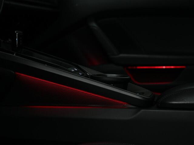 Porsche 911 3.0 Carrera | Panoramadak | Dealeronderhouden | 360 Camera | Ambiance Interieur | Stoel + Stuurverwarming | Elektrisch Verstelbare Stoelen |