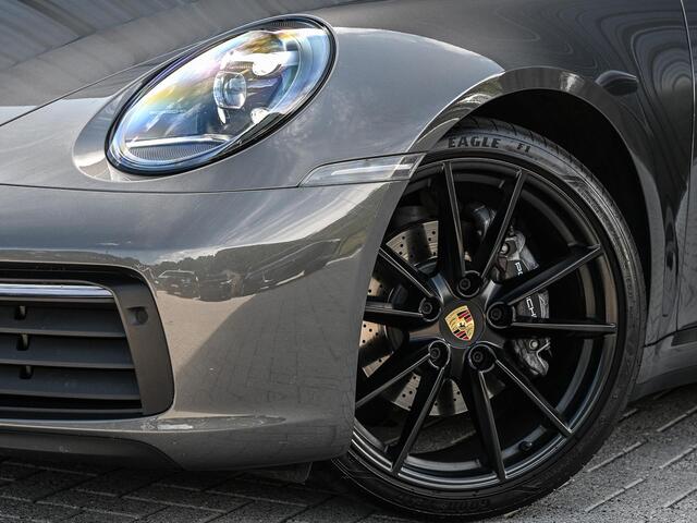 Porsche 911 3.0 Carrera | Panoramadak | Dealeronderhouden | 360 Camera | Ambiance Interieur | Stoel + Stuurverwarming | Elektrisch Verstelbare Stoelen |