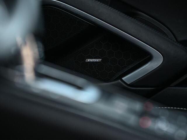 Porsche 911 Cabrio 3.8 Turbo S | Keramische Remmen | Carbon Inleg | 18 Wegs Adaptieve Sportstoelen + Memory | Achterasbesturing | Bose | Camera | Sport Chrono | Stoel + Stuurverwarming |
