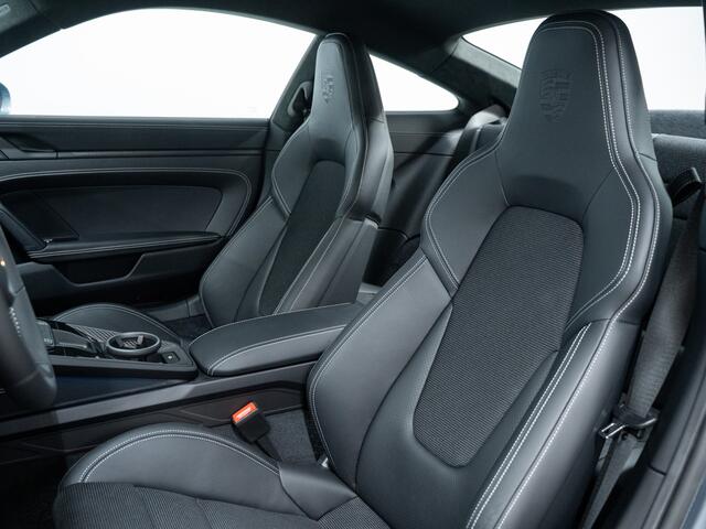 Porsche 911 GT3 Touring PDK