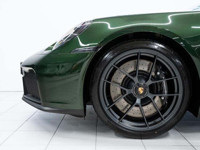 Porsche 911 Carrera 4 GTS Cabriolet