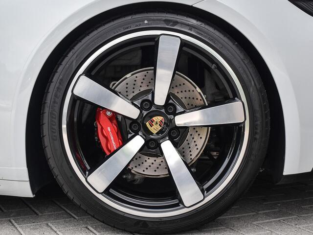 Porsche 911 Cabrio 3.0 Carrera 4 S NL-Auto 451pk | Sport design pack | Achteras besturing | Lift systeem | Sport chrono | 18-wegs memory seats | Burmester sound | Adaptive cruise | Carbon pack | Matrix led | 360 camera | Nw prijs 236.000
