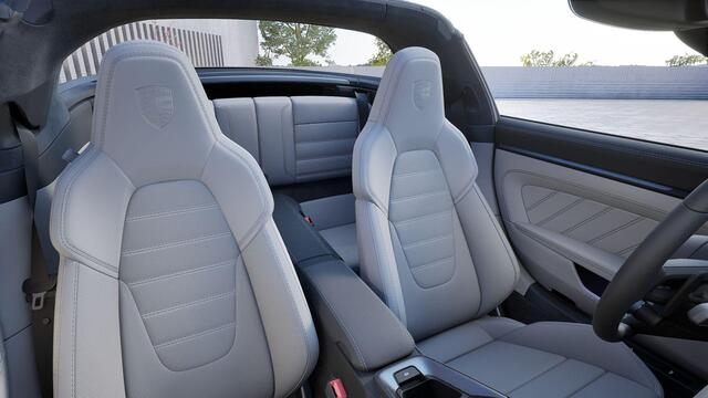 Porsche 911 3.6 T-Hybrid 4 GTS , Exclusive Manufaktur, PPF Front, noselift, Bose, sport chrono, InnoDrive, matrix-LED, NP315k
