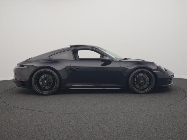 Porsche 911 Carrera 4 GTS