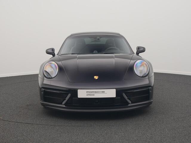 Porsche 911 Carrera 4 GTS