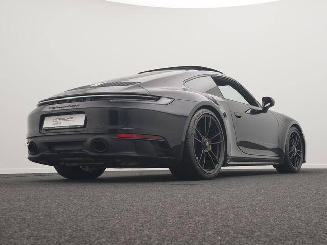 Porsche 911 Carrera 4 GTS