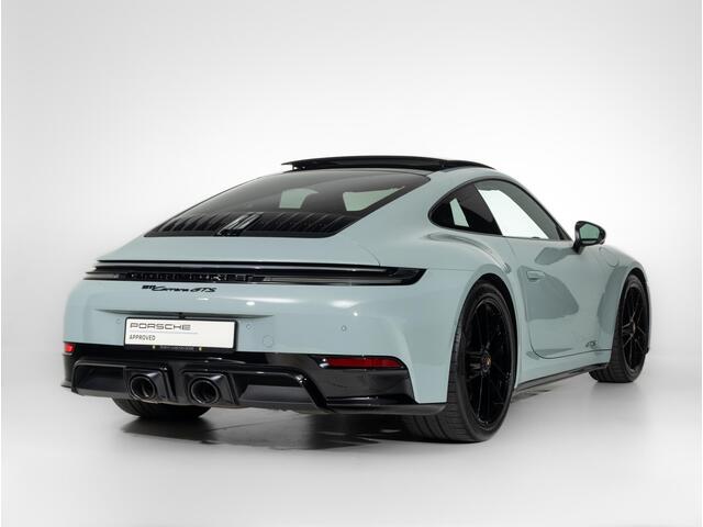 Porsche 911 Carrera GTS