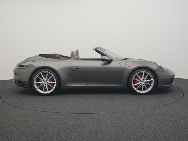 Porsche 911 Cabrio Carrera 4