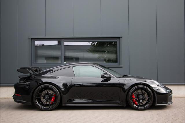 Porsche 911 4.0 GT3 Clubsport | 918 Carbon Seats | Lift | PDLS+ | PPF | Sportuitlaat | Dealer O.H | Camera | 510PK | Sportchrono | Camera | Alcantara | Sfeerverlichting | Achterasbesturing | Carbon Dak | Apple & Android Carplay | 21" | Privacy Glas + Isolatie | Brandstoftank 90L | PTV Plus | Verkeerstekenherkenning |