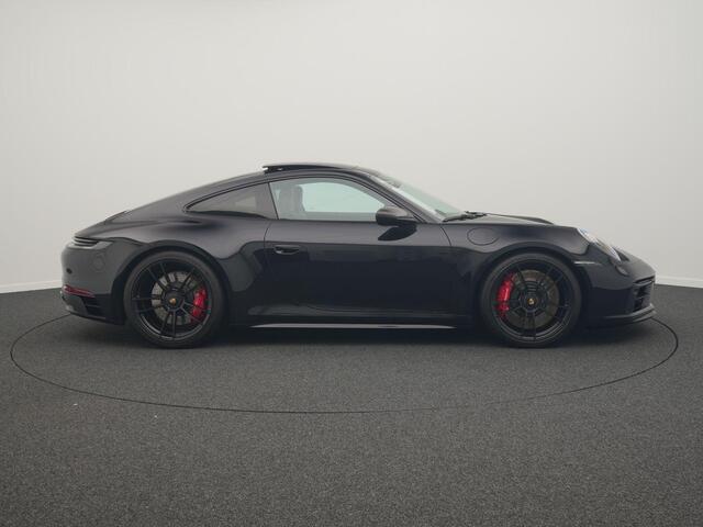 Porsche 911 Carrera 4 GTS – foto 6