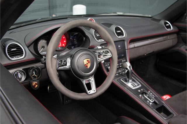 Porsche 918 Spyder 718 4.0 | Keramische | Carbon Seats | PASM + PADM | PDLS+ | Bose | Carplay | PDK | Sport Chrono Plus | Sportuitlaat | Carbon Interieur / Exterieur | PDK | 20" | Stuurverwarming | Lederpakket | Camera | Neus PPF | Glascoating | Dealer O.H