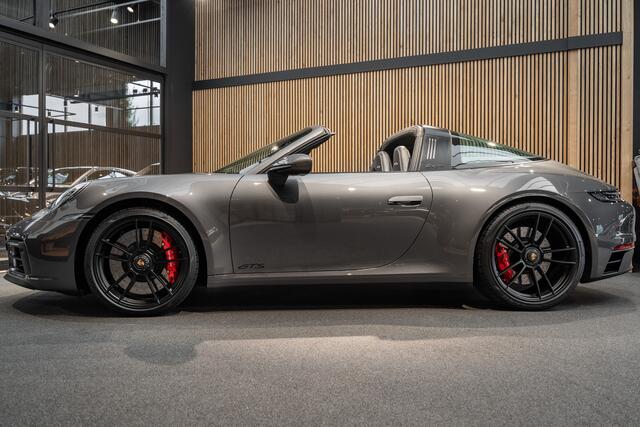 Porsche 992 911 Targa 4 GTS Carbon BOSE 911 3.0 Targa 4 GTS PDLS+ Alacantara