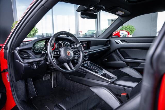 Porsche 992 911 3.0 Carrera 4 S - Indischrood | Sport Chrono + | Panorama | Bose