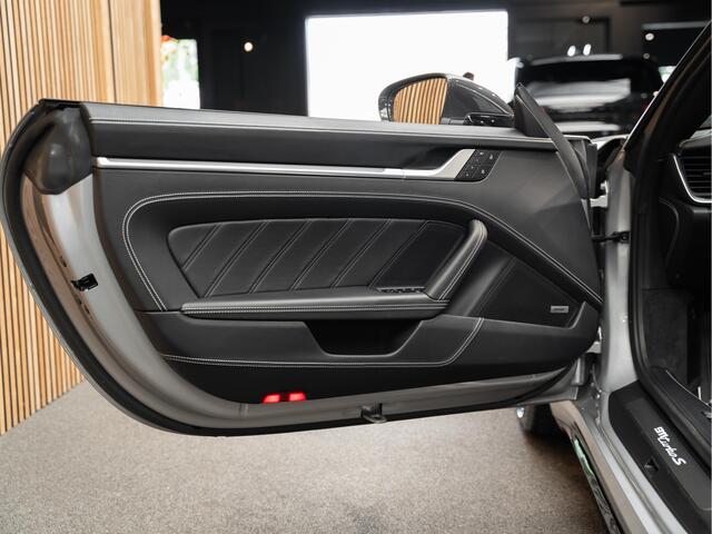 Porsche 992 911 Turbo S Cabrio Sport Package Akrapovic 911 3.8 Turbo S Burmester ACC Surround