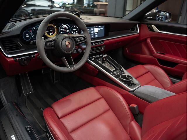 Porsche 992 911 Turbo S Cabrio Sport Pakket 911 3.8 Turbo S Volleder koeling