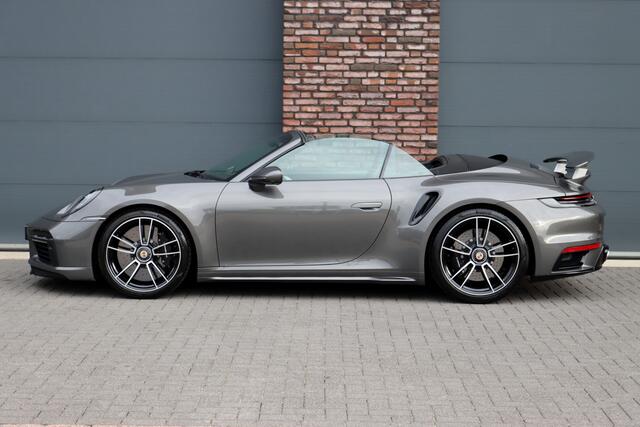 Porsche 992 911 Cabrio 3.8 Turbo S | Keramisch | Vierwielbesturing | Burmester High End | Adaptive Cruise Control | Liftsysteem | Sport Chrono | 18-wegs Memory | PASM | Sportuitlaat |