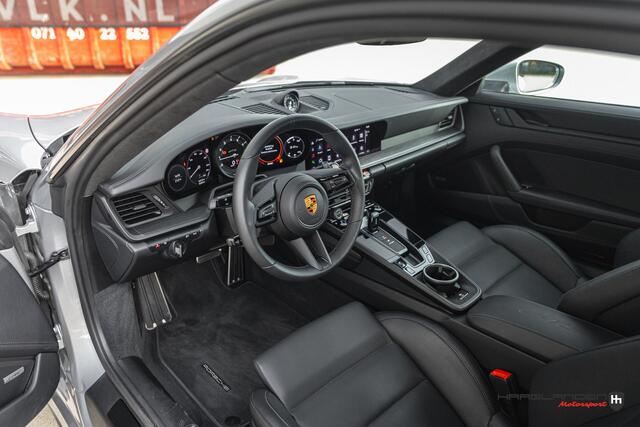 Porsche 992 911/992 3.0 Carrera 4 GTS