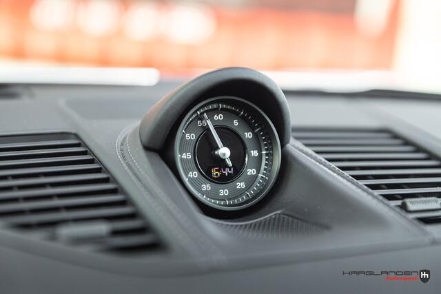 Porsche 992 911/992 3.0 Carrera 4 GTS