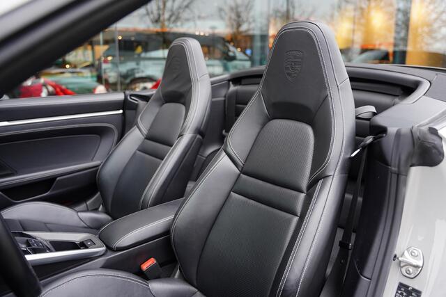 Porsche 992 911 Cabriolet 3.0 Carrera 4 S Krijtgrijs Sportuitlaat Bose
