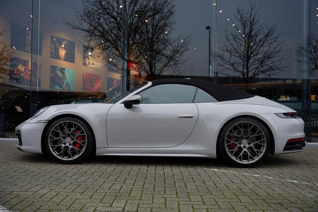 Porsche 992 911 Cabriolet 3.0 Carrera 4 S Krijtgrijs Sportuitlaat Bose