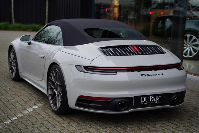 Porsche 992 911 Cabriolet 3.0 Carrera 4 S Krijtgrijs Sportuitlaat Bose