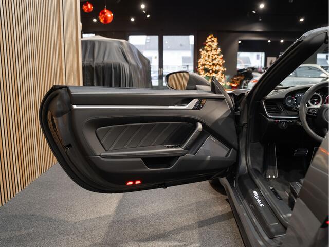 Porsche 992 911 Turbo S Cabriolet Burmester Ventilatie 911 3.8 Turbo S Cabriolet Carbon