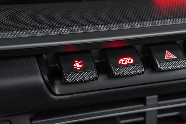 Porsche 992 911 Targa 4S - GT-Silver - Burmester - Lift - Sport Chrono