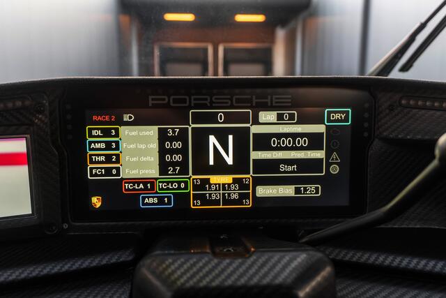 Porsche 992 911 GT3 R rennsport ¤123K Flacht Design - 1 of 77