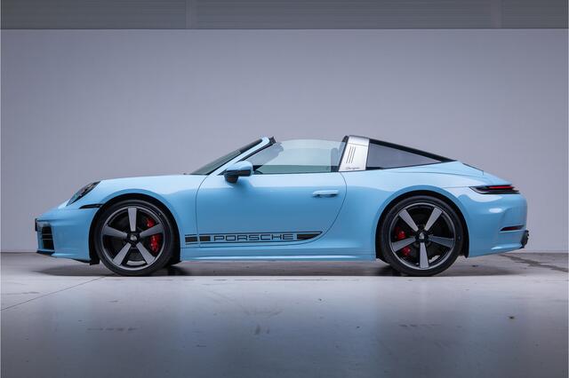 Porsche 992 911 Targa Carrera 4S PTS l Gulfblau | Nieuwprijs ¤294.395,-