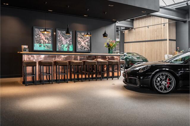 Porsche 992 911 Cabrio Turbo S TECHART Lift Burmester 3.8 Turbo S Carbon