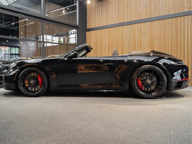 Porsche 992 911 GTS Cabrio GTS Interieur ACC Bose 3.0 Carrera GTS