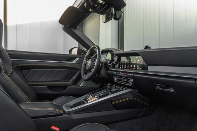 Porsche 992 911 Turbo S Cabriolet - Deep Black Metallic - Burmester
