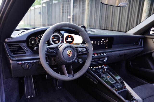 Porsche 992 911 Cabriolet 3.0 Carrera 4 GTS New Service / NL-Auto / Sport Design / Lifting / Sportuitlaat