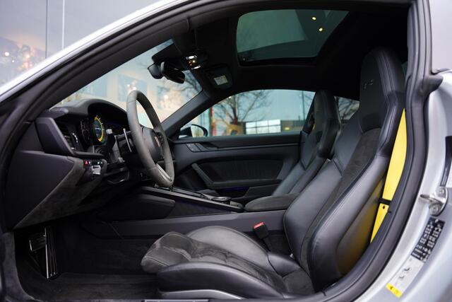 Porsche 992 911 3.0 Carrera 4 GTS Lifting Bose Sport Chrono Schuifkanteldak
