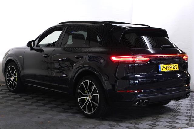 Porsche CAYENNE 3.0 E-Hybrid 462pk PANO CARPLAY ACC BOSE CHRONO '20