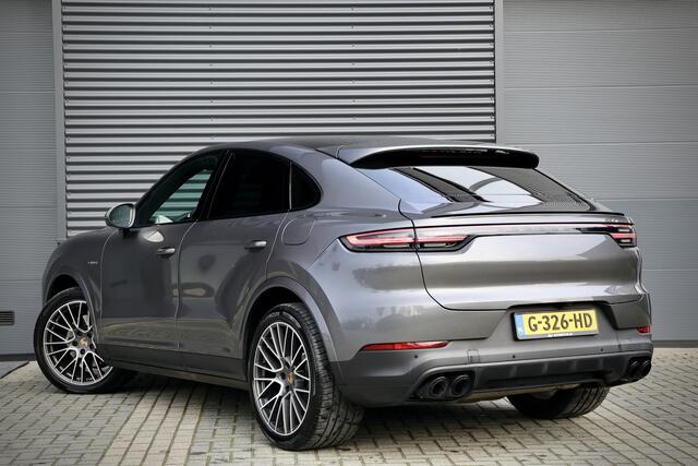 Porsche CAYENNE Coupé 3.0 E-Hybrid 462PK | Panoramadak | 360 Camera | Luchtvering | Dealer onderhouden | Sport-Chrono | 21 inch velgen | Sportuitlaat | Blind Spot | Nieuwe APK | Onderhoudsbeurt