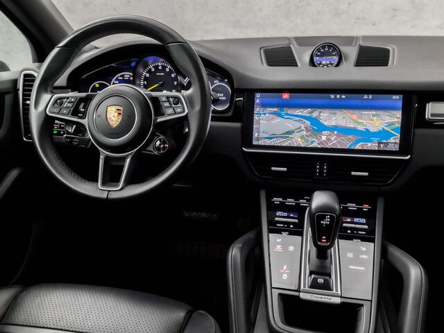Porsche CAYENNE 3.0 E-Hybrid 463Pk (PANORAMADAK, SPORTCHRONO PAKKET, ORG NEDERLANDS, SFEERVERLICHTING, 14 WEGEN SPORTSTOELEN, KEYLESS, LUCHTVERING, APPLE CARPLAY, DAB+, STUURWIEL VERWARMD, NIEUWSTAAT)