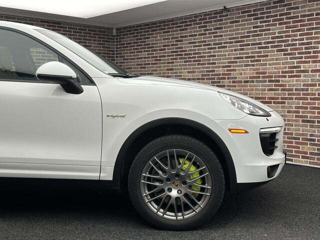 Porsche CAYENNE 3.0 S E-Hybrid Platinum Edition | Dak| Camera|