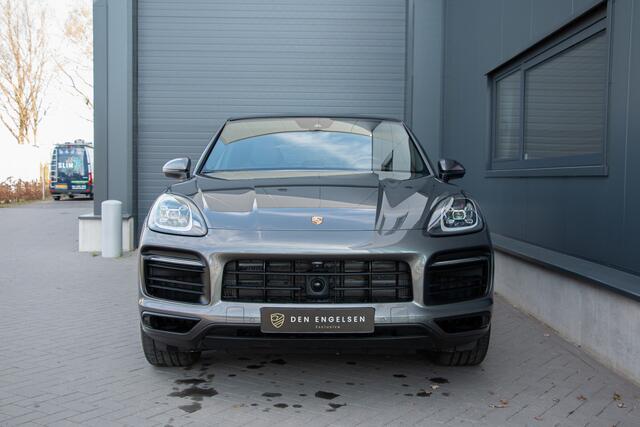 Porsche CAYENNE Coupé 3.0 462PK E-Hybrid | Sportdesign | ACC | 360 Cam | Bose | Sportuitlaat | 18 Voudig | Luchtvering PASM | Keyless | Side Assist | Apple & Android Carplay | Memory | Pano | PDLS Matrix | Stuurverwarming | BTW | Dealer O.H | NL Auto